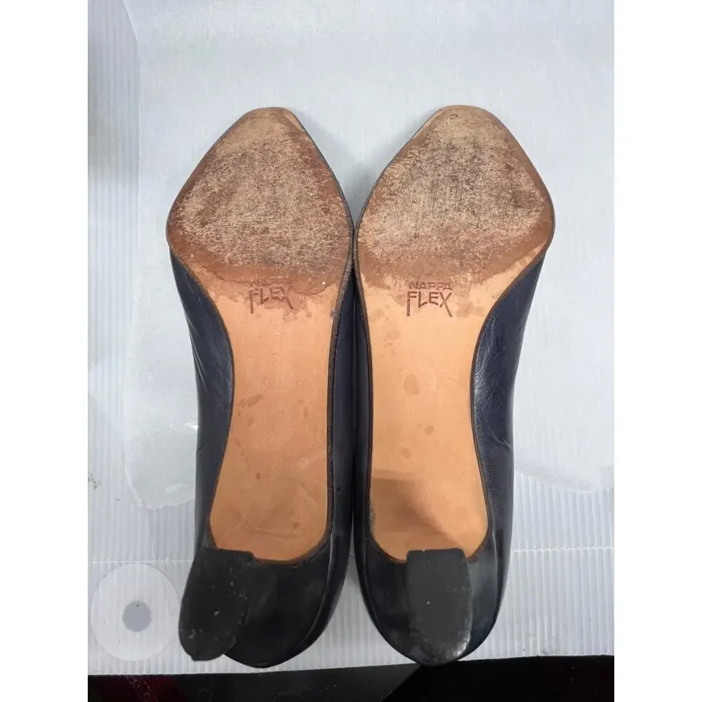 Vintage Bally Navy Blue Leather Pumps Made in Italy Size 6.5